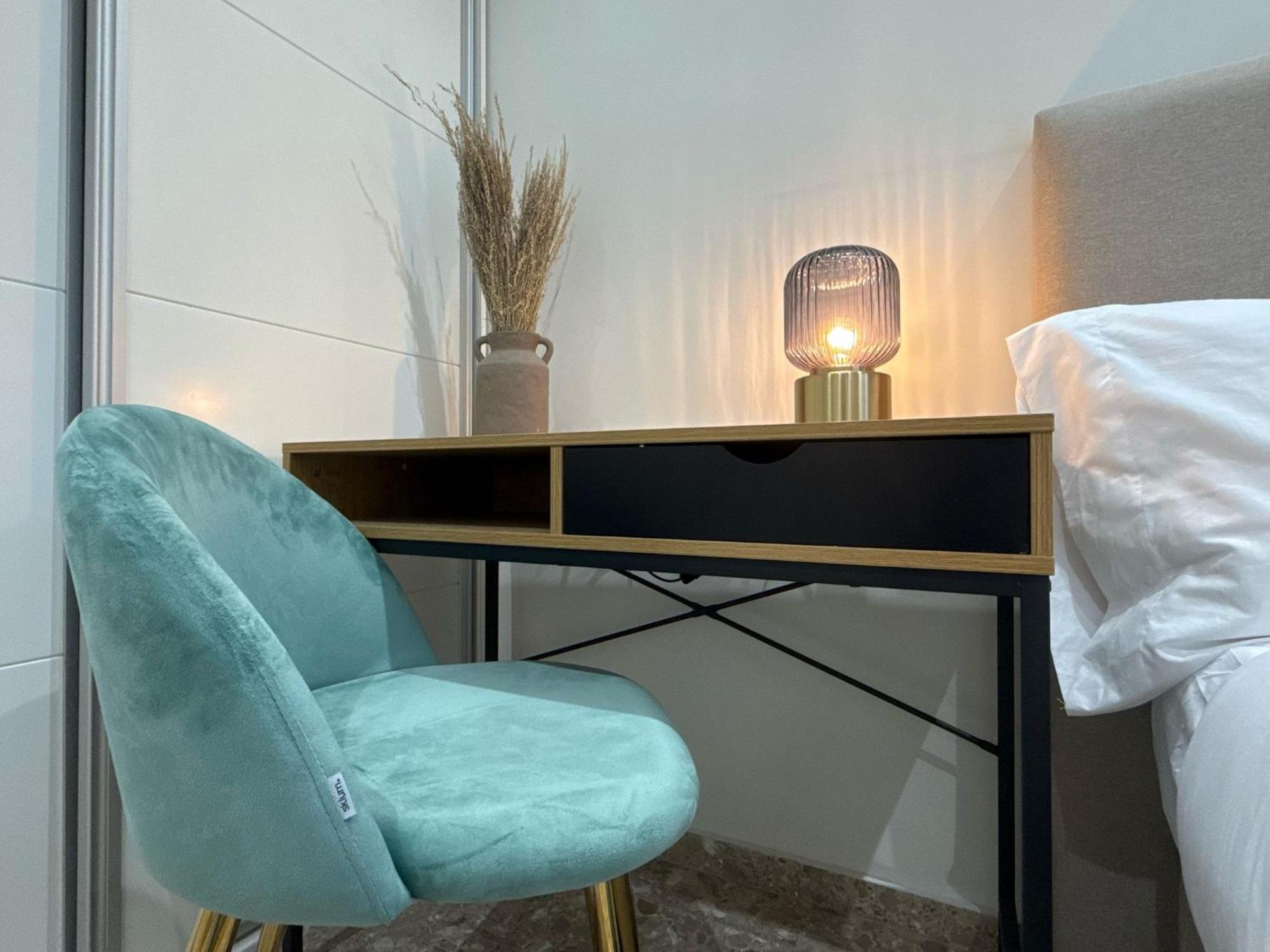 Valencia, Netflix, 4 Mins Walk To The * Valenza
