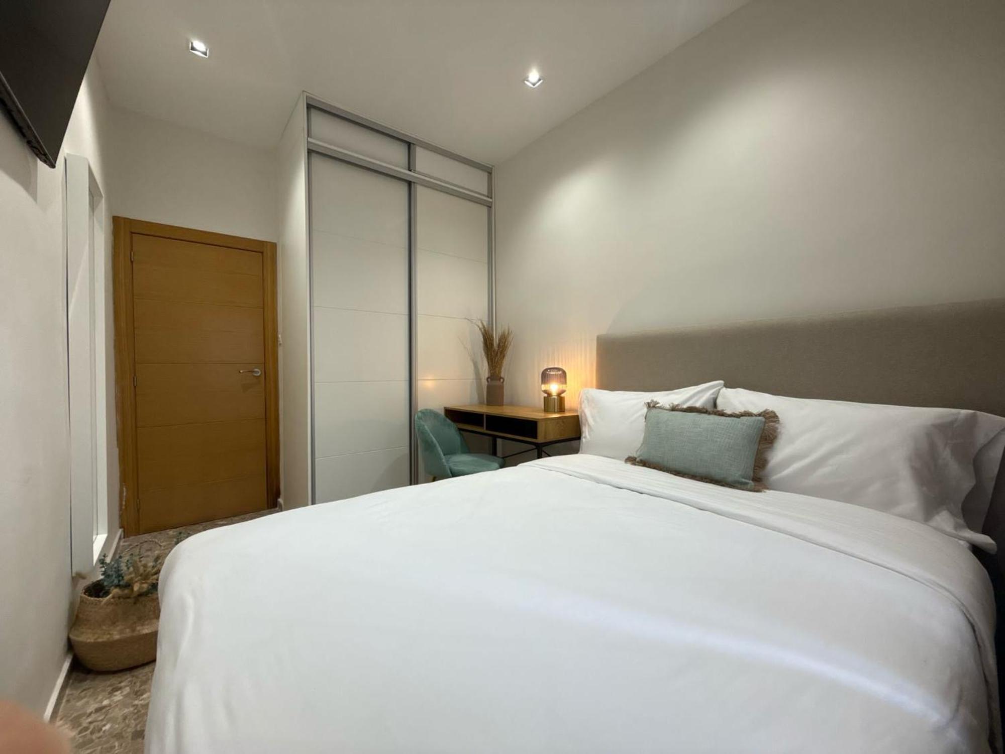 Valencia, Netflix, 4 Mins Walk To The Privatunterkunft *
