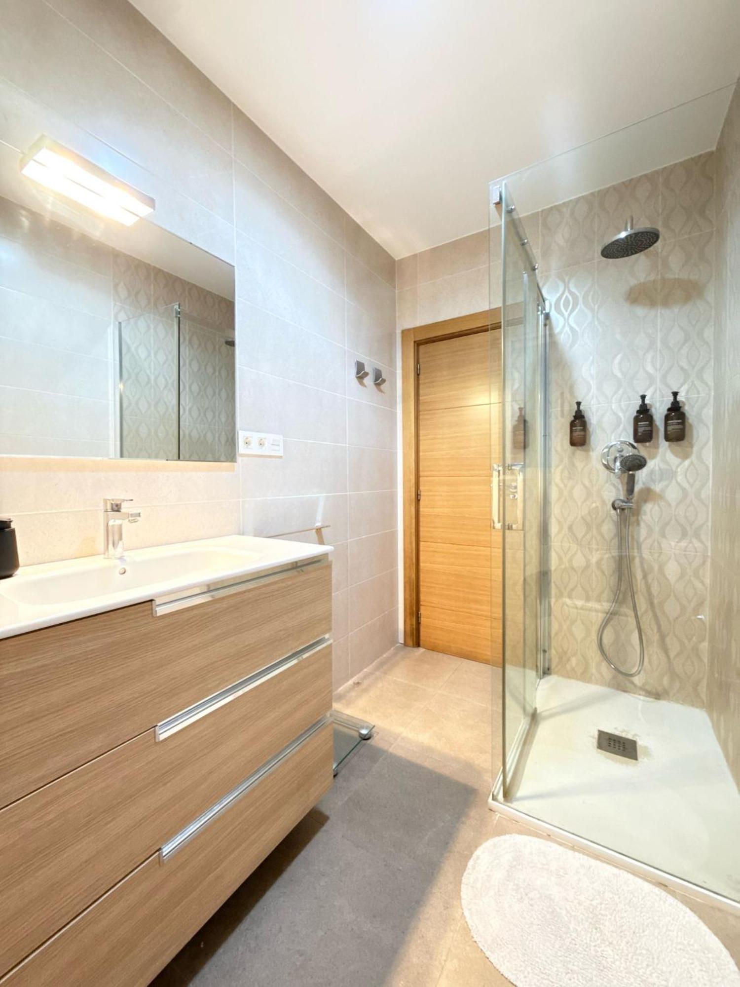 Valencia, Netflix, 4 Mins Walk To The Alloggio in famiglia Valenza